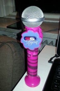 Rosa mikrofon